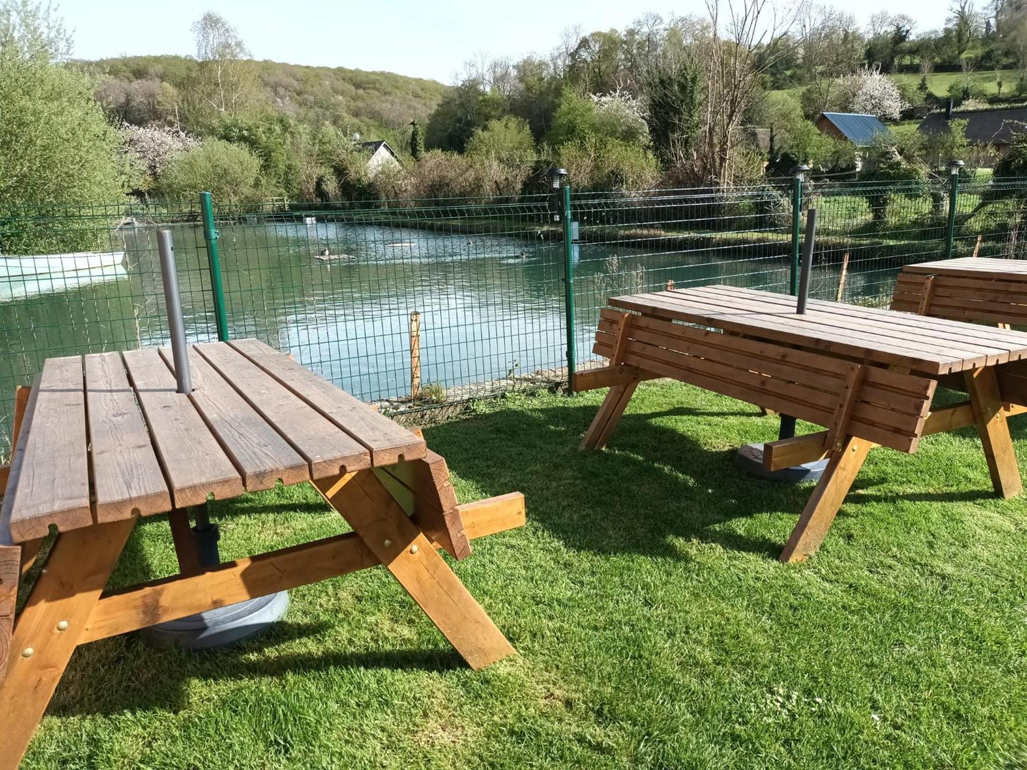 Restaurant & Chambres D'Hotes L'Eau Vive Fatouville-Grestain Экстерьер фото