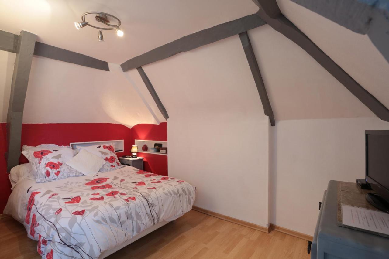 Restaurant & Chambres D'Hotes L'Eau Vive Fatouville-Grestain Экстерьер фото